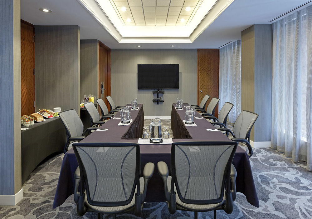 Cambridge Suites Торонто Екстериор снимка