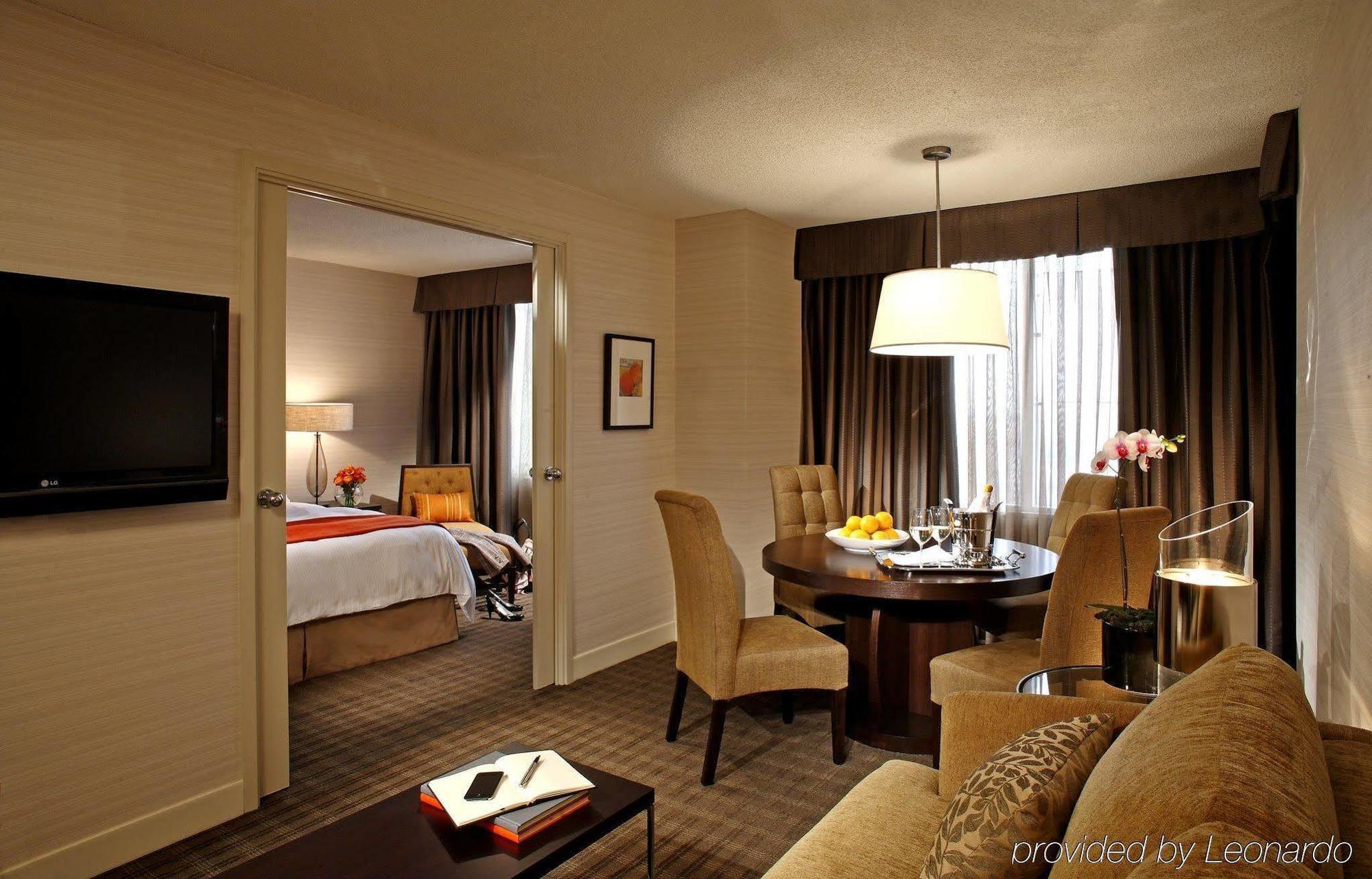 Cambridge Suites Торонто Стая снимка