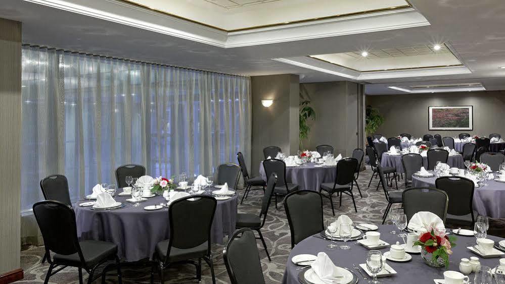 Cambridge Suites Торонто Екстериор снимка